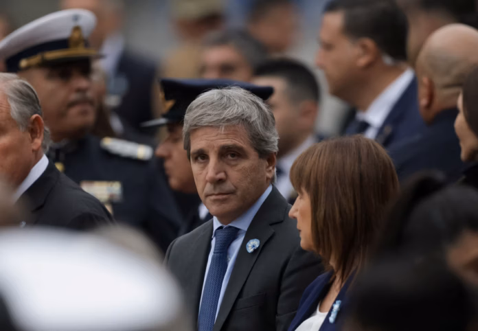 La debilidad de la recaudación pone bajo revisión el fondo laboral y tensiona la meta de superávit