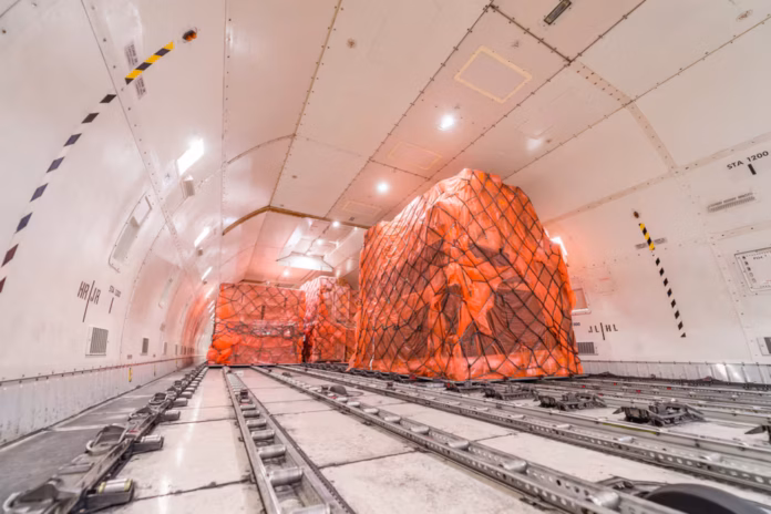 Los cargueros dedicados reconfiguran el transporte aéreo mundial mientras la demanda supera la capacidad